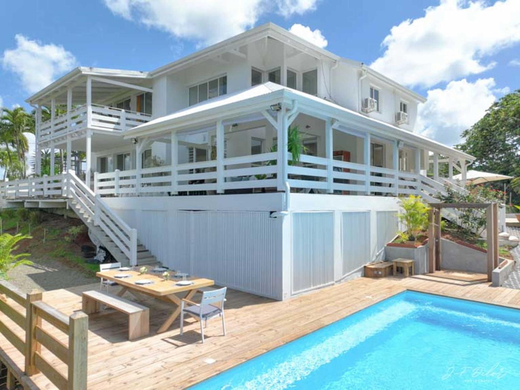 1 Location villa avec piscine le françois martinique_vue d'ensemble